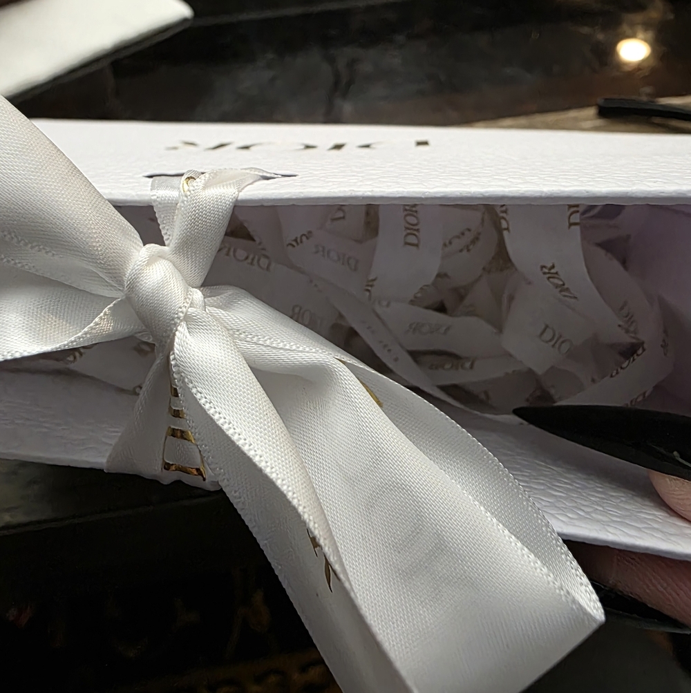 Dior Shopping Pouch - Picture 3 of 5